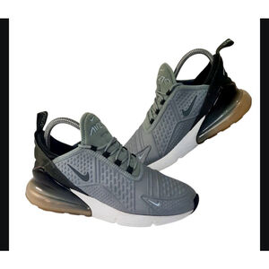 WOMNS NIKE AIR MAX 270 SE
MICA GREEN-SEQUOIA
GREEN-IGLOO size 7
[AR0499-300]